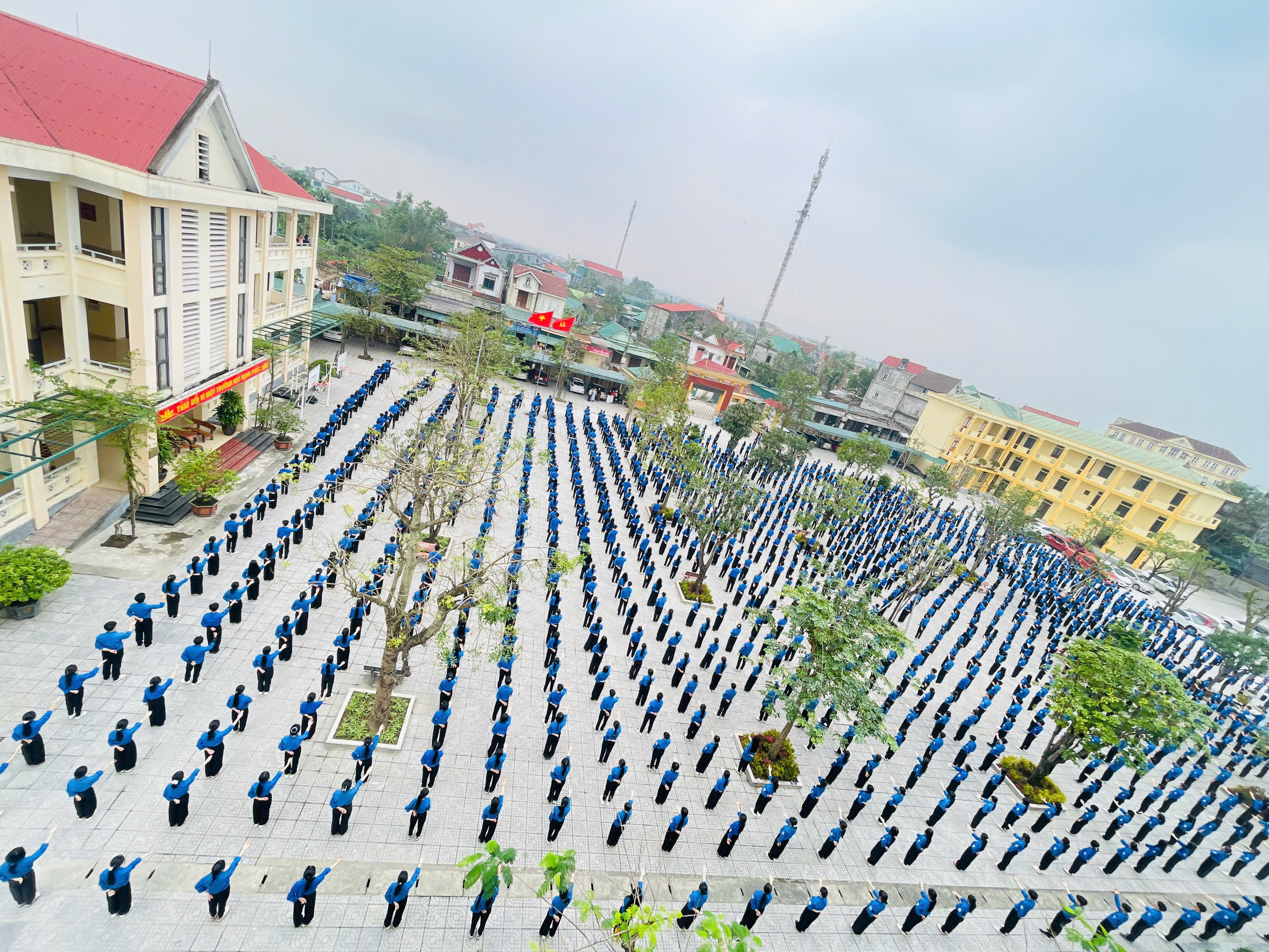 Buổi tập Sân trường